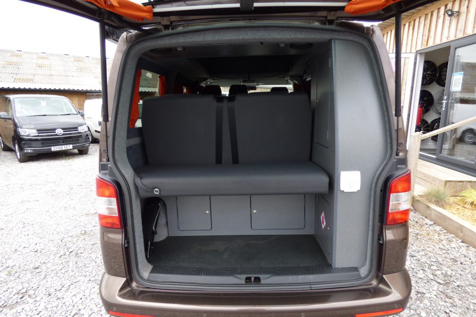 Van conversion VW T5 Chair or shower in the tailgate 